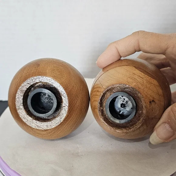 MCM Wood Apple and Pear Salt and Pepper Shaker Set Brass Stem Vintage L👀K - Picture 6 of 7